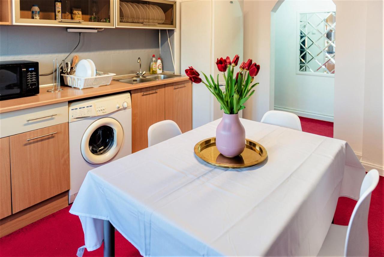 Parliament Marriott Unirii Square 5 Bedrooms Luxury Apartment Old Town Букурещ Екстериор снимка